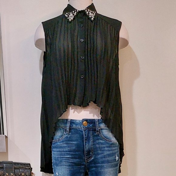 💥GORGE💥Chiffon Pleated Top w/ Embellished Collar - Picture 3 of 15